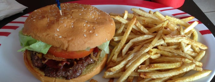 Doc Brown's Gourmet Burgers is one of restaurants y cafes.