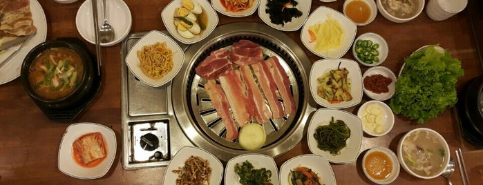 Su Ok San Korean B.B.Q Restaurant 水玉山 is one of korean.