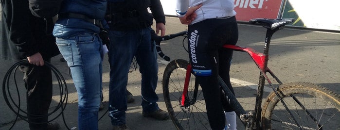 Superprestige Cyclocross Middelkerke is one of Posti che sono piaciuti a Björn.