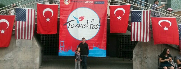 Houston Turkish Festival is one of Orte, die Zach gefallen.