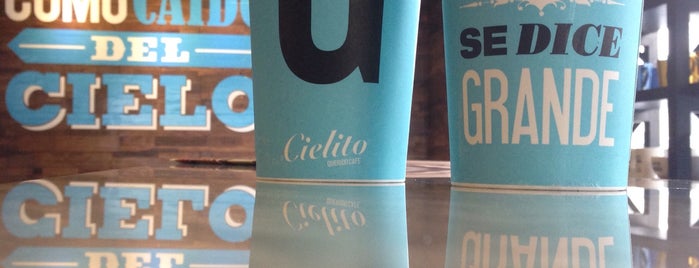 Cielito Querido Cafe is one of Locais curtidos por Roberto.