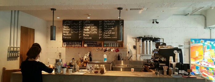 LATTEST Omotesando Espresso Bar is one of 青山・外苑前・表参道.