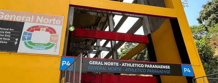 Estadio Monumental Banco Pichincha is one of Estadios.