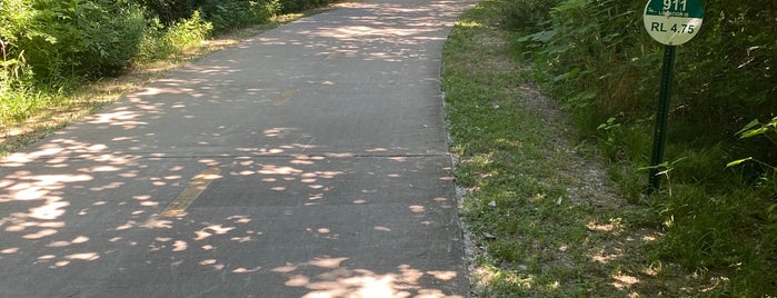 Legacy Park Bike Trail is one of The Daytripper's Arlington.