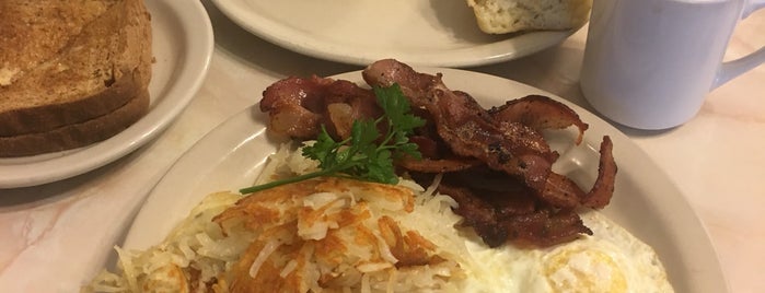 Skillet N' Grill is one of The 15 Best Places for Breakfast Food in Arlington.