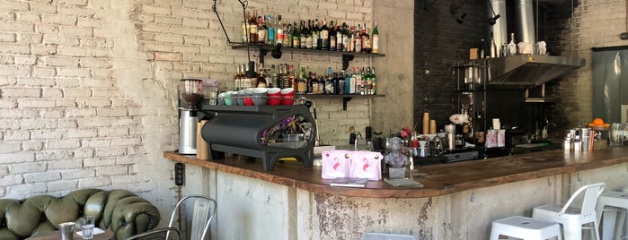 Silence Espresso Bar is one of затестить Одесса.