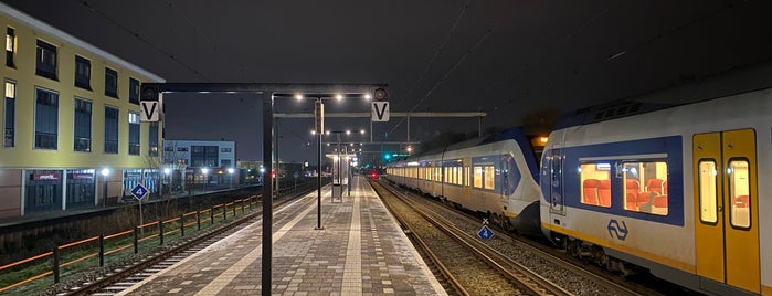 Station Heerhugowaard is one of Treinstations Noord Holland.