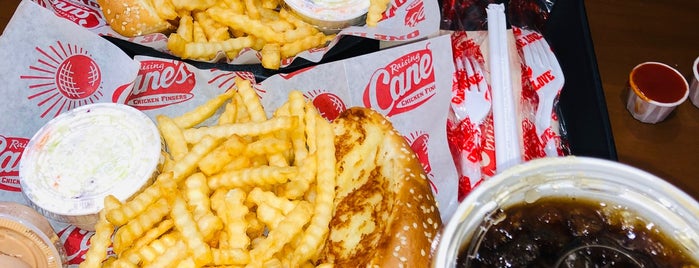 Cane's is one of Heshamさんのお気に入りスポット.