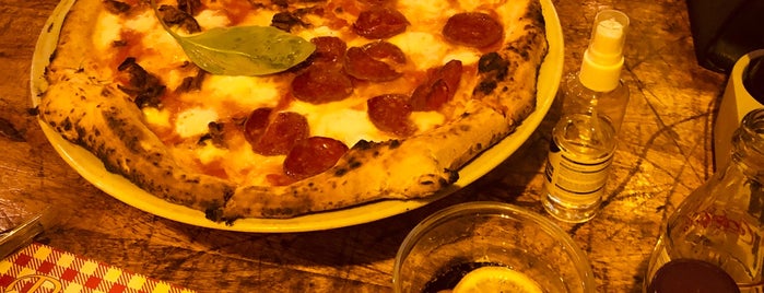 LA RUSTICA Pizzeria is one of Posti che sono piaciuti a Hesham.
