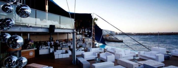Shimmy Beach Club is one of Cape Town.