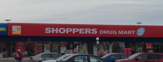 Shoppers Drug Mart is one of Lugares favoritos de Denis.