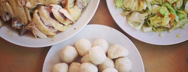 Heng Hainanese Chicken Rice Ball is one of Places in Melaka.