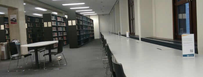 UA Bibliotheek Taal- en Letterkunde is one of สถานที่ที่ Margriet ถูกใจ.