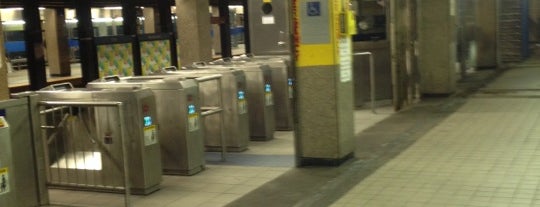 SEPTA MFL/TRL 13th Street Station is one of Sandy : понравившиеся места.