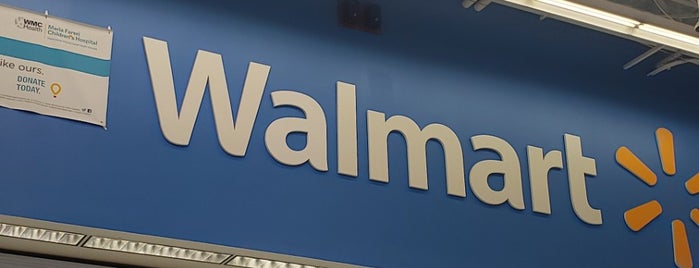 Walmart Supercenter is one of funkyさんのお気に入りスポット.