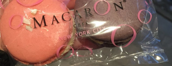 MacarOn Café is one of Valerieさんのお気に入りスポット.