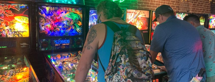 Level 256 Classic Arcade Bar is one of Lugares favoritos de Stacy.