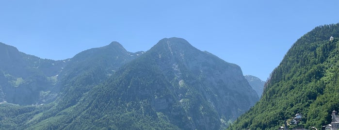 Schiffstation Hallstatt Bahnstation is one of สถานที่ที่ Stacy ถูกใจ.