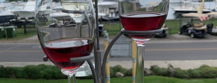 Put-in-Bay Winery is one of Places.