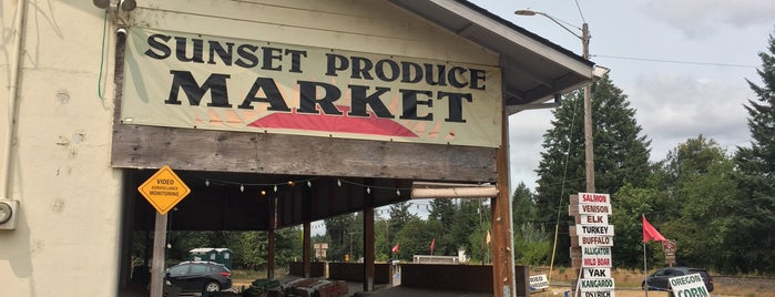 Sunset Produce Market is one of Lieux qui ont plu à Stacy.