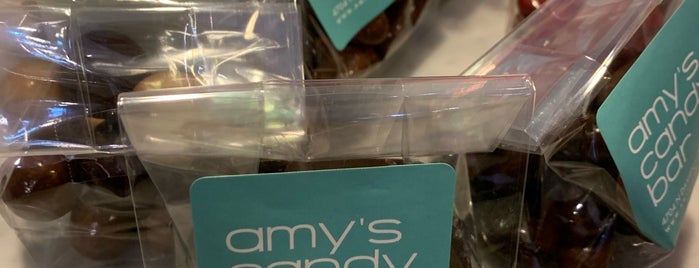 Amy's Candy Bar is one of Tempat yang Disukai Stacy.