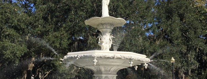 Forsyth Park is one of Tempat yang Disukai Stacy.
