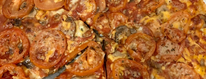 Lou Malnati's Pizzeria is one of Posti salvati di Phil.