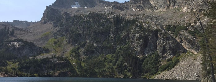 Alpine Lake is one of Vihang'ın Beğendiği Mekanlar.