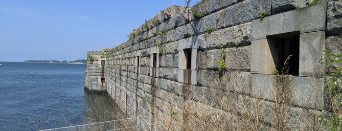 Ft. Totten Battery is one of Joshua’s Liked Places.
