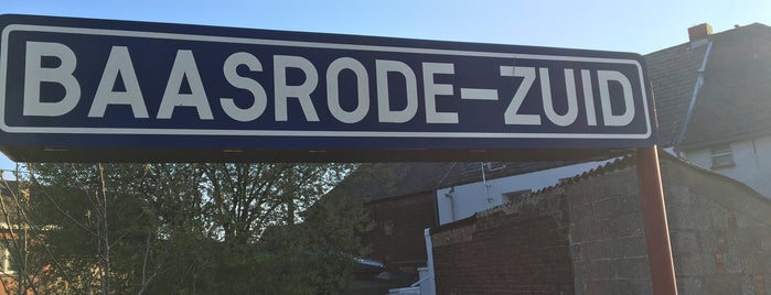 Station Baasrode-Zuid is one of Dendermonde (part 1).