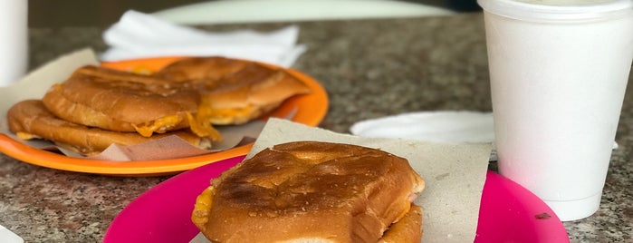 Pepe Tostadas is one of Todo tipo de comida de la ciudad corazón. Santiago.