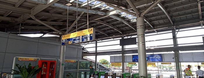 Stasiun Klender Baru is one of rdt only.