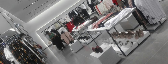 Zara is one of Miguelさんのお気に入りスポット.