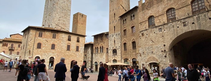 Palazzo Comunale is one of San gimignano.