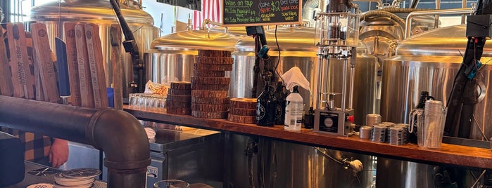 Random Row Brewing Co. is one of Charlottesville.