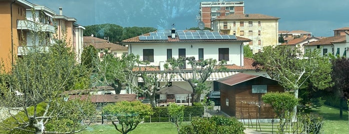 Empoli is one of EU -Greece, Italy.