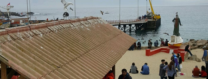 Playa El Quisco is one of lugares.