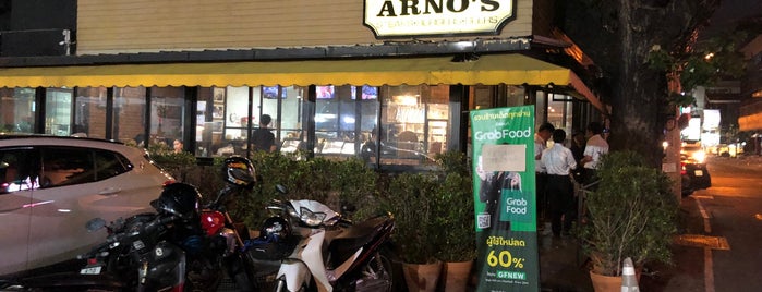 Arno's Thonglor is one of Lugares favoritos de Annie.