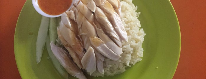 Tian Tian Hainanese Chicken Rice 天天海南鸡饭 is one of Hongjaiさんのお気に入りスポット.