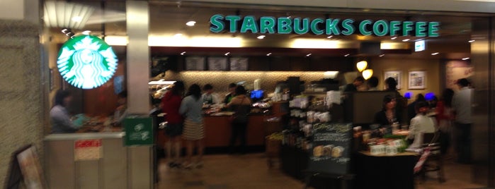 Starbucks is one of Starbucks Coffee 大阪.