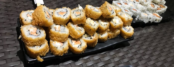 Shiitake Sushi & Bar is one of Restôs.