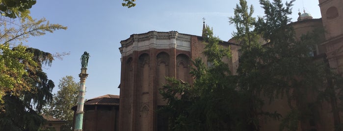 Piazza San Domenico is one of Bologna Kadinlar.