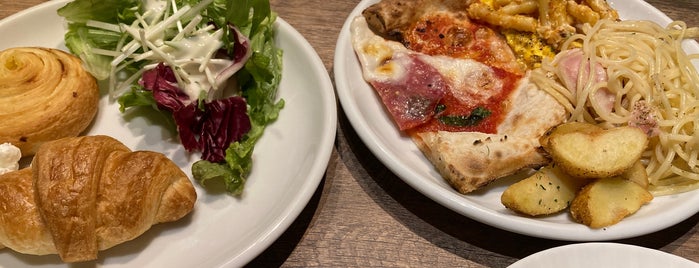 Salvatore Cuomo & Bar is one of 池袋 ランチ.