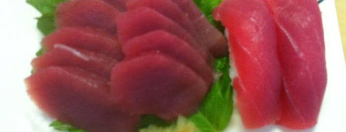 Uo Katsu Sushi Bar is one of Japas que recomendo.
