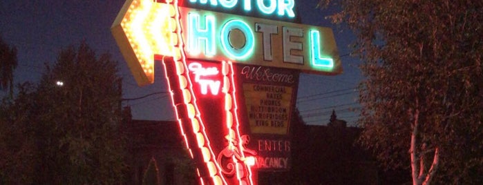 Palms Motel is one of Neon/Signs Oregon.