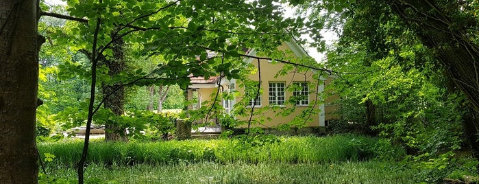 Künstlerhaus Gasteiger is one of Ammersee Sights.