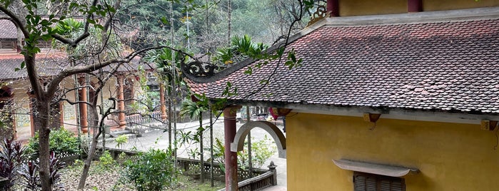 Chùa Bích Động is one of Tempat yang Disukai Diego.