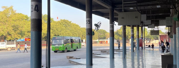 Sector 17 Bus Stand is one of Venues.