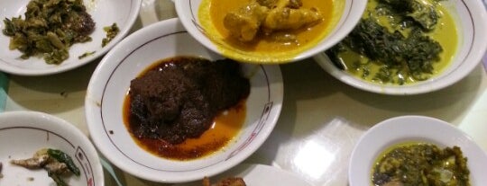 RM Garuda is one of Medan Culinary.