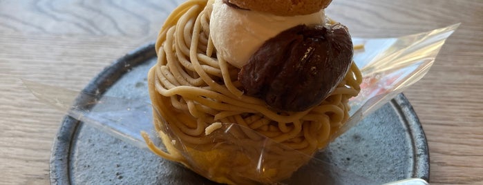 Kuuki Cake is one of TARJIN's MISSLAN Guide.